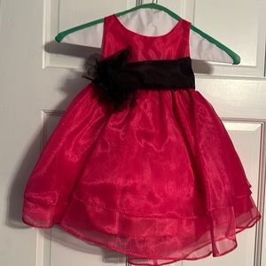 Gorgeous Hot Pink Formal Dress, Size 12Months, removable black sash and flower